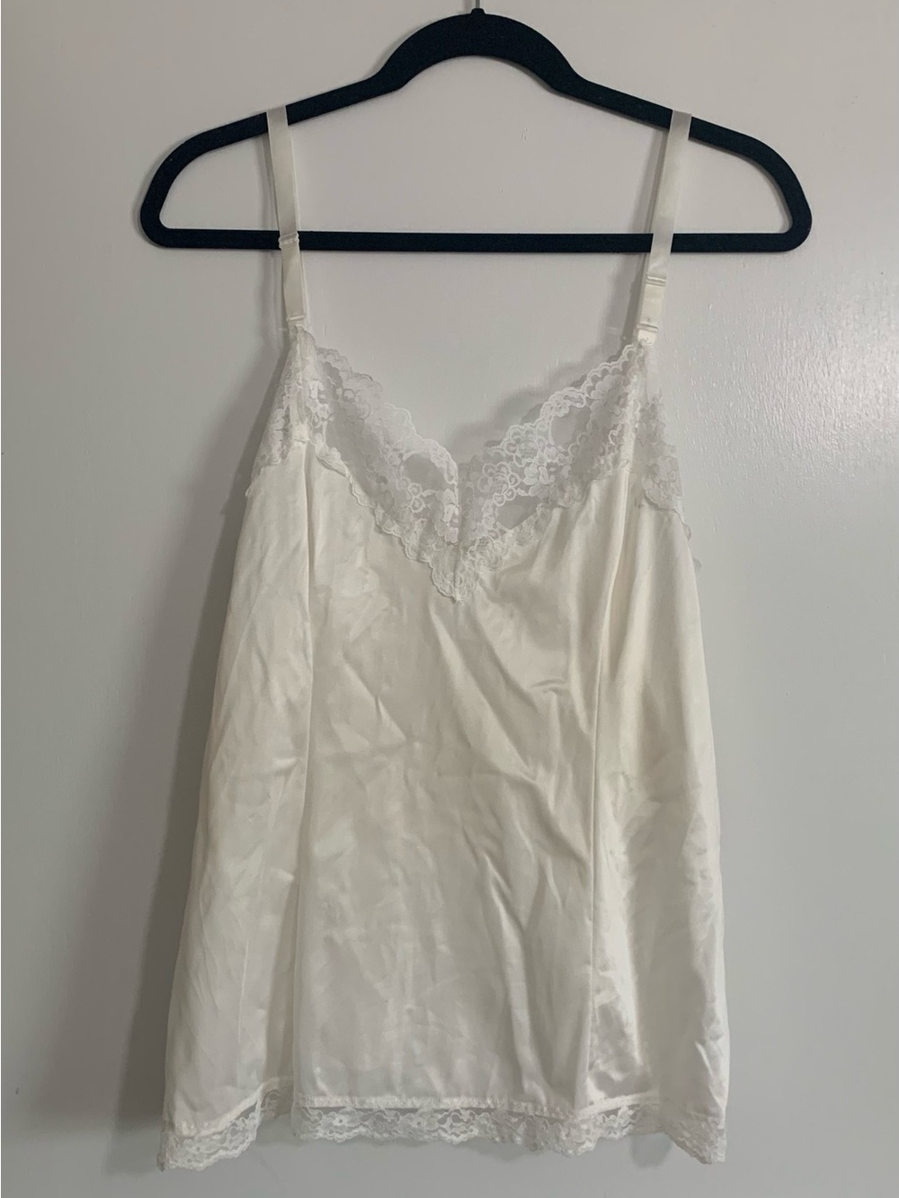 Vintage 1970s “Montgomery Ward” Women’s White Nylon Camisole Sleepwear